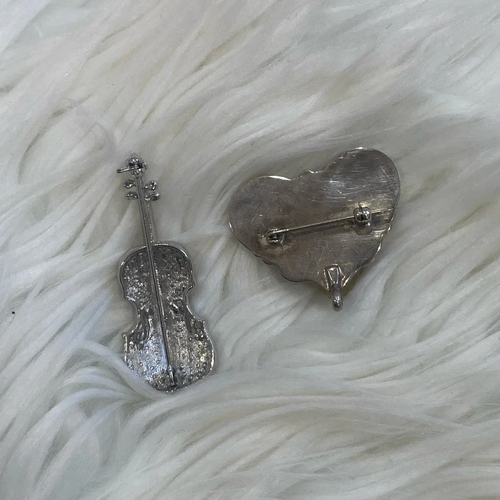 Brooch - Picture 2 of 3